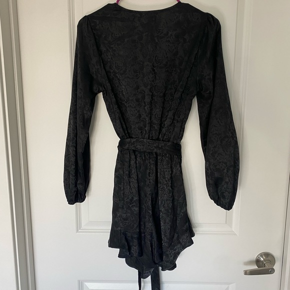 Shore Brand Long Sleeve Black Romper - Picture 2 of 2